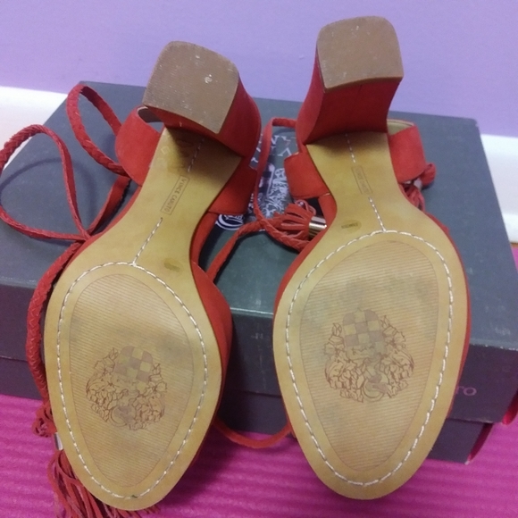 *HOST PICK* Vince Camuto Vianna Block Heel Ankle Tie Sandals - Picture 5 of 6